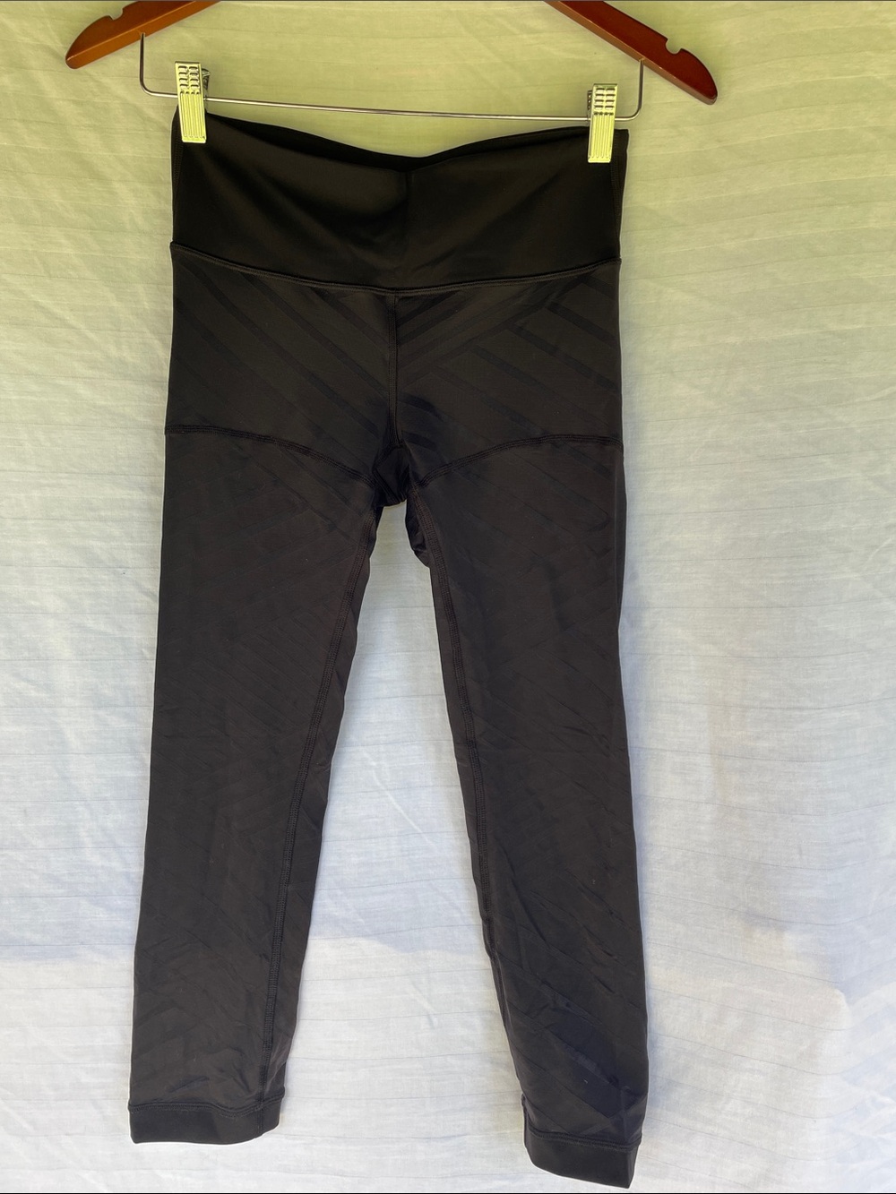 lululemon athletica Black mesh crop Leggings